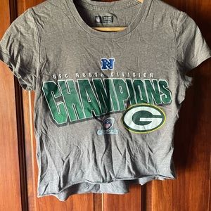 Small women’s crop Packer Tshirt